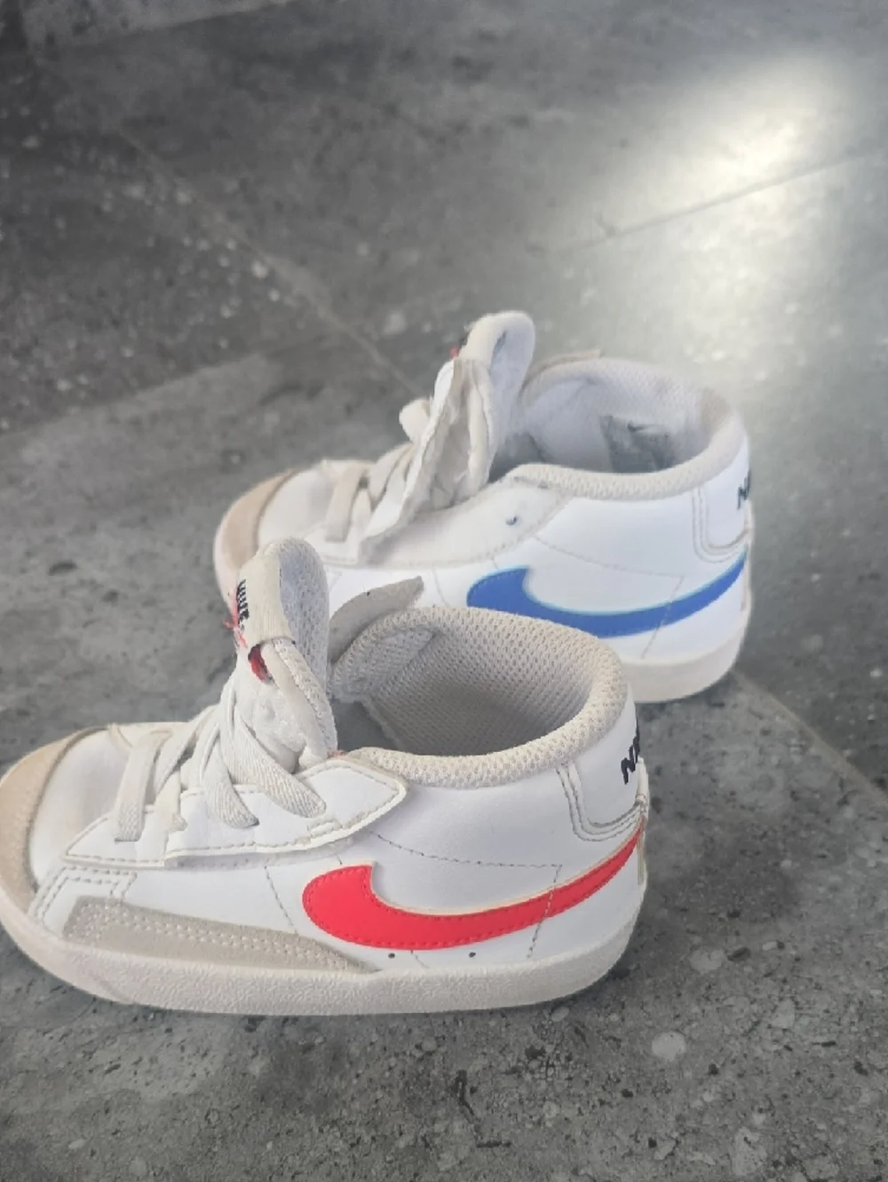 Nike Kids White Sneakers with Pink Swoosh - Picture 8 of 8